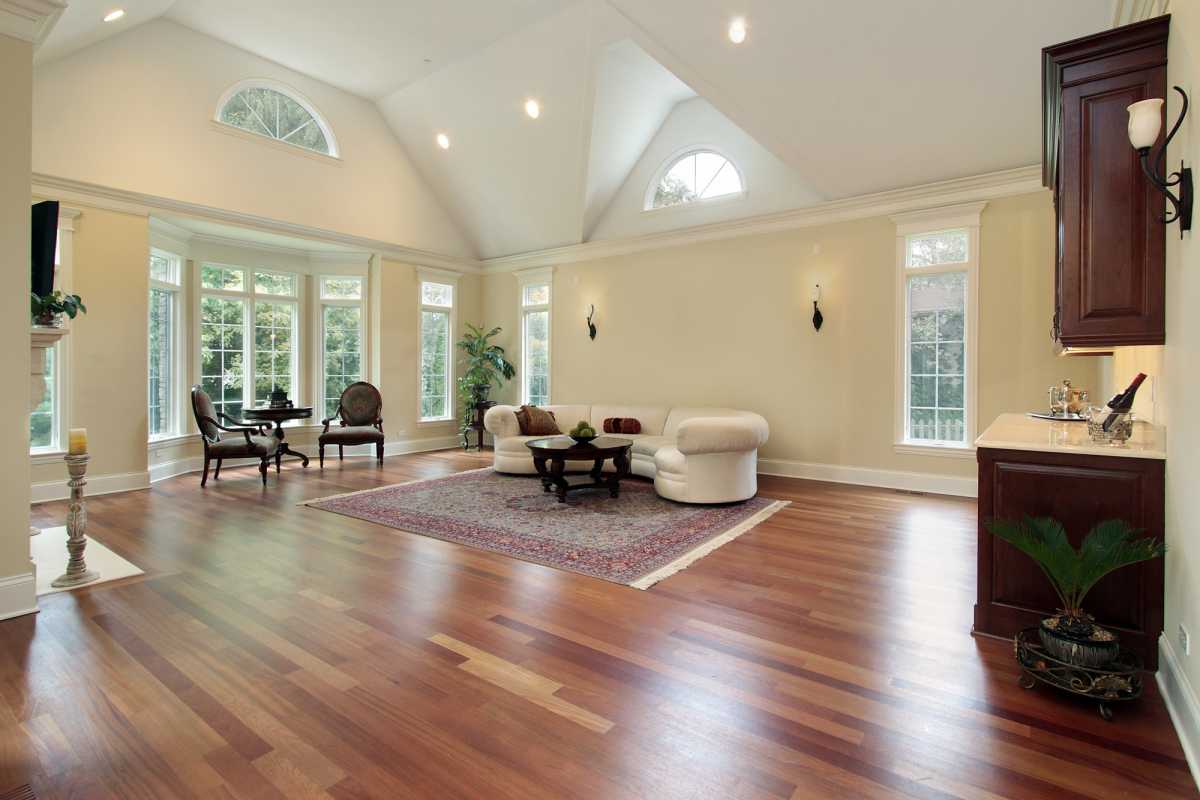 How to Choose Hardwood Flooring and the Best Options
