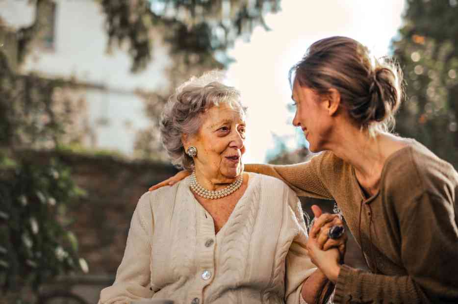 7 Reasons A Senior Community Would Fit Your Lifestyle