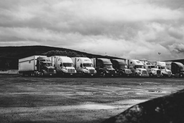 3 Ways Truck Fleet Management Insurance Can Help Your Business